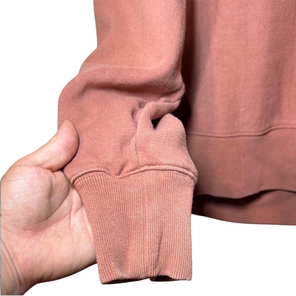 Pink Victoria’s Secret Woman’s Crew Neck Sweatshirt Size Medium - Picture 5 of 9